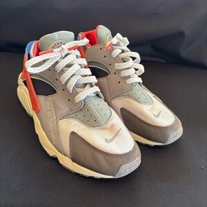 Nike Air Huarache Sneakers size 12